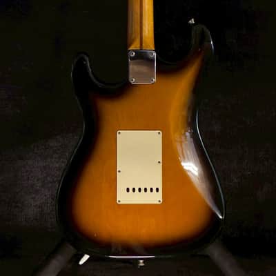 Fender Japan ST-57 2tone Sunburst Alder body【3.72kg】 image 6