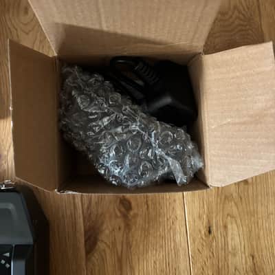 Shure GLXD16+ Wireless Guitar Pedal System 2023 - Present - Black image 4
