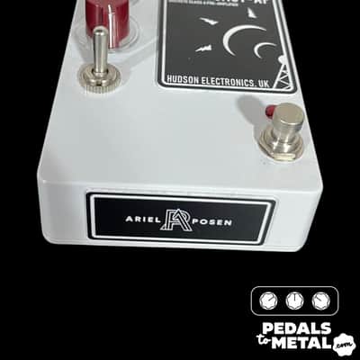 Hudson Electronics Broadcast-AP Ariel Posen Signature 2019 - Present - White X13214 image 2