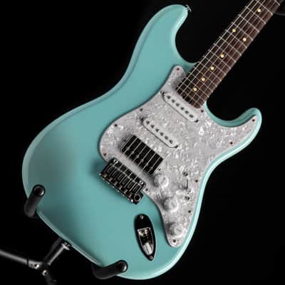 Used Iconic Guitars Vintage Modern S-HR Daphne Blue image 3