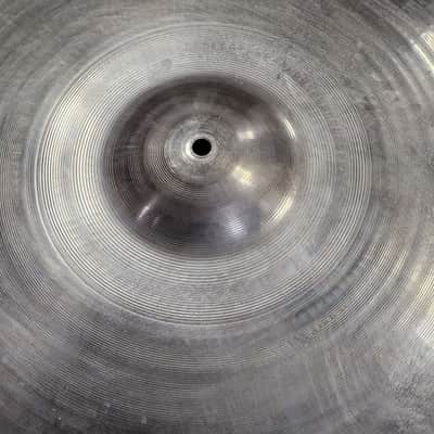 Ride Cymbal 20" Zildjian Avedis USED! RKAVV100426 image 3