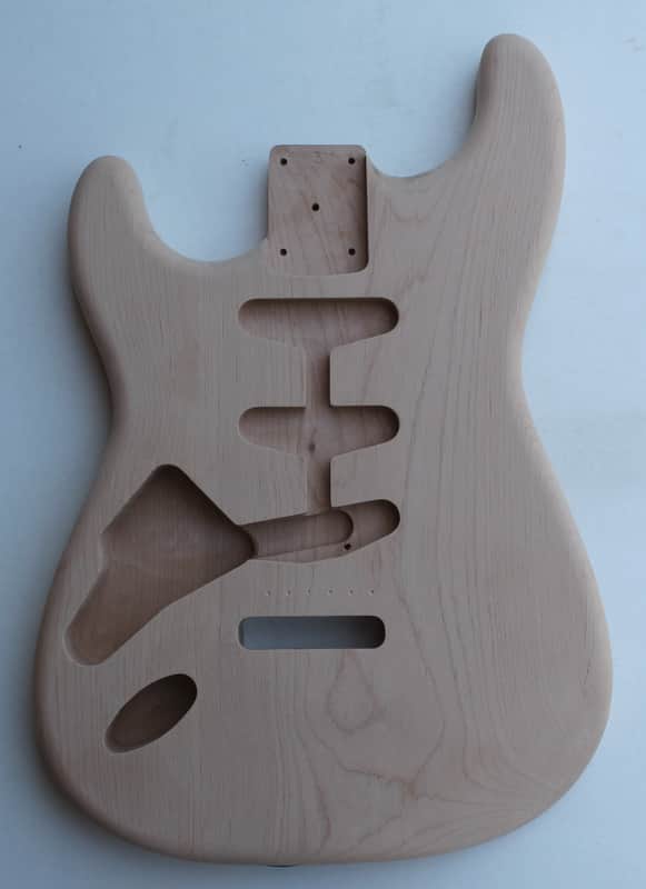 AMERICAN MADE STRAT CLASSIC STYLE BODY - LEFT HANDED - ALDER 1420 image 1