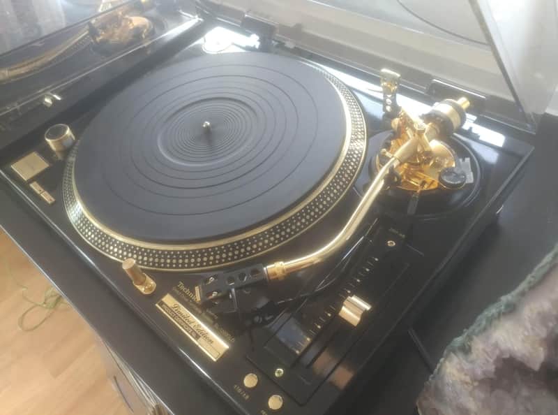 Technics sl-1200 GLD limited edition 1210 m5g gold european image 1