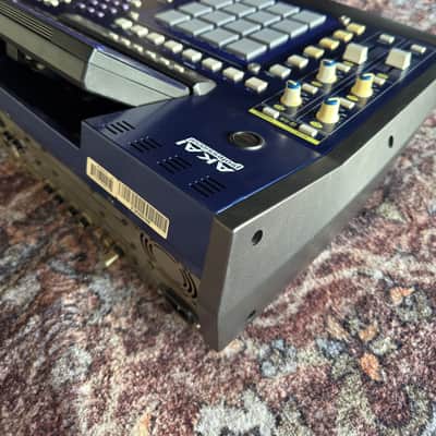 Akai MPC4000 Music Production Center 2002 - 2007 - Blue image 6