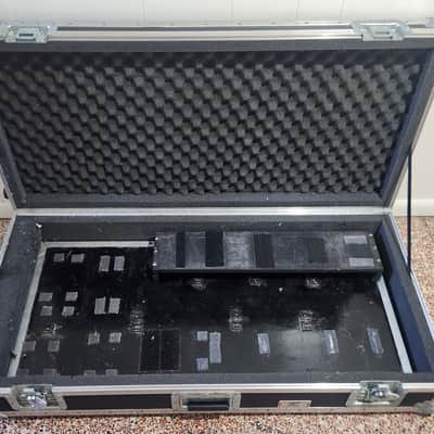 Dragon Case Pedalboard Flight Case Tour Roadcase (Gibson ES Style) 43x22x9 image 3