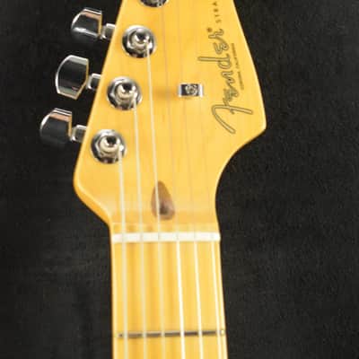 Fender American Professional II Stratocaster 3-Color Sunburst Maple Fingerboard image 5