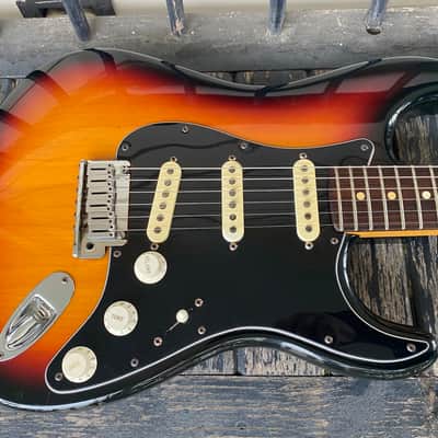 Fender American Stratocaster 2001 - Sunburst image 2