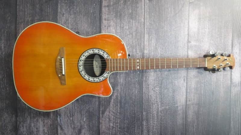 Ovation CUSTOM BALLADEER 1860 (USA) with ORIGINAL HARD SHELL CASE image 1