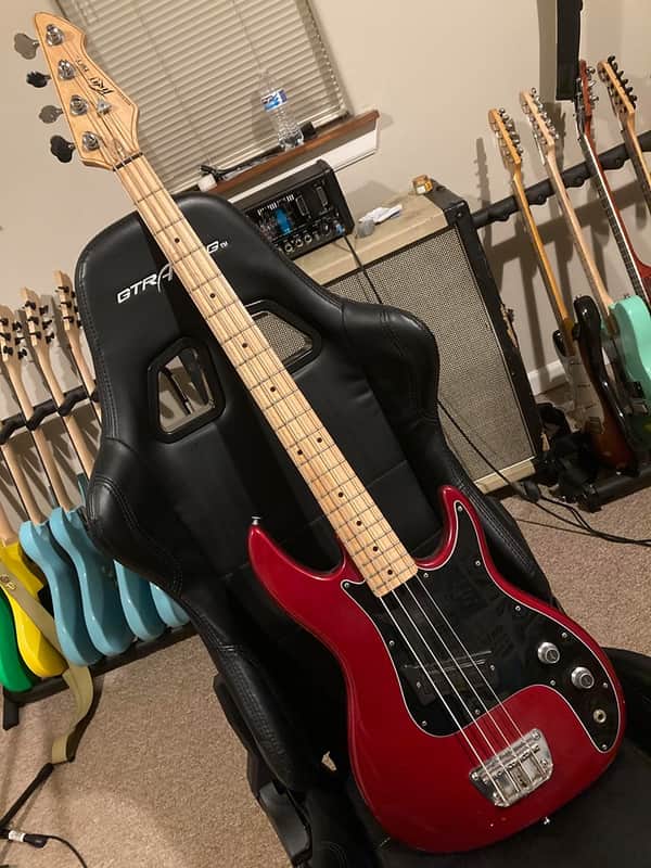 1982 Peavey Fury Bass image 1