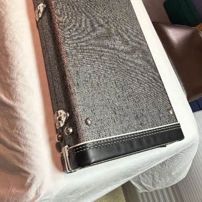 FENDER MUSTANG BASS CASE-SILVER/GREY REISSUE-NEW! image 8