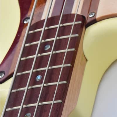 Ankh Instruments Woodie (new), 35" scale, L/H, 4 string, Jazz Bass,2021, 2021, Butter Cream image 11