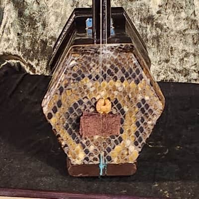 Vintage Erhu (1975) w/ hard case image 2