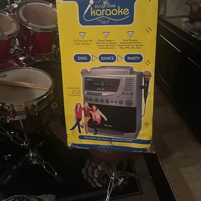 Venturer Karaoke Machine - Cassette Player & Radio Factory Sealed image 4