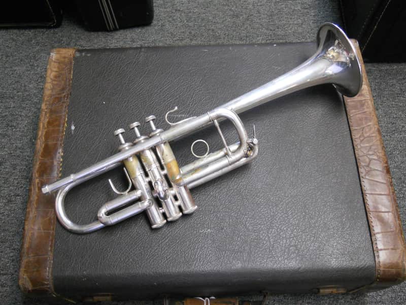 Vintage 1976 Vincent Bach Stradivarius Model 239 CL Silver Plate