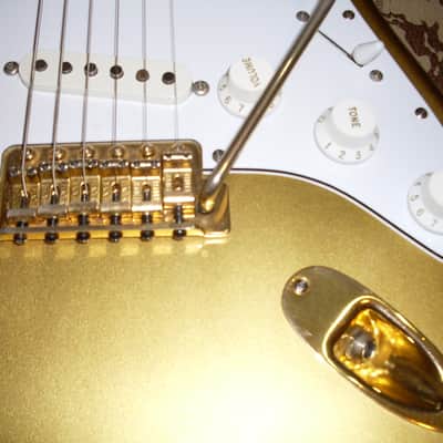 Fender '57 Stratocaster 1999 Aztec Gold image 5