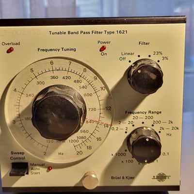 Brüel & Kjaer Band Pass Filter Type 1621 1977 image 1