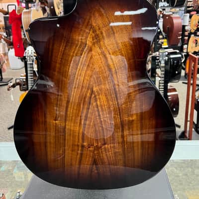 Taylor 224ce-K DLX Grand Auditorium Hawaiian Koa Acoustic-Electric Guitar image 2