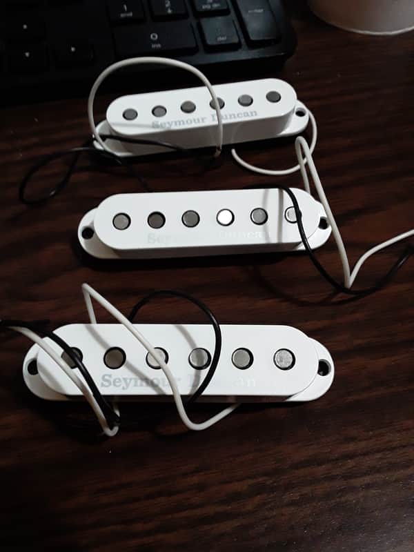 Seymour Duncan SSL-5 Custom Staggered Strat Pickup Set 2010s - White image 1