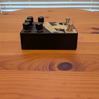 Walrus Audio Monument Harmonic Tap Tremolo V2 Limited Edition - Obsidian Series 2022 - Obsidian image 5