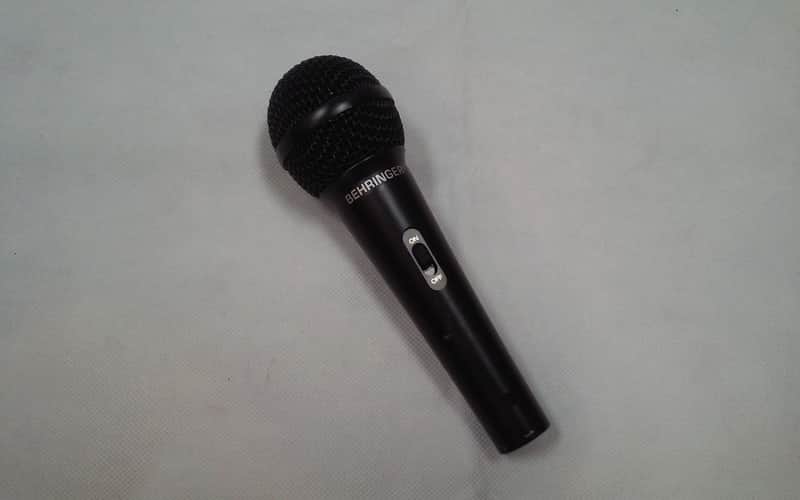 Behringer XM1800S Handheld Supercardioid Dynamic Vocal Microphone with On / Off Switch image 1