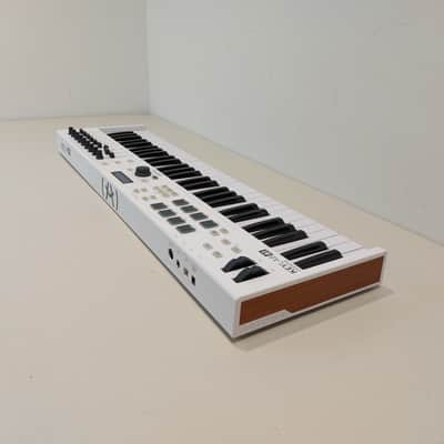 Arturia KeyLab Essential 61 MIDI Controller 2017 - Present - White Bild 5