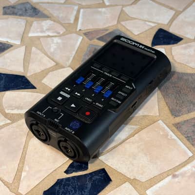 Zoom R4 Multitrack SD Recorder / USB Audio Interface image 2