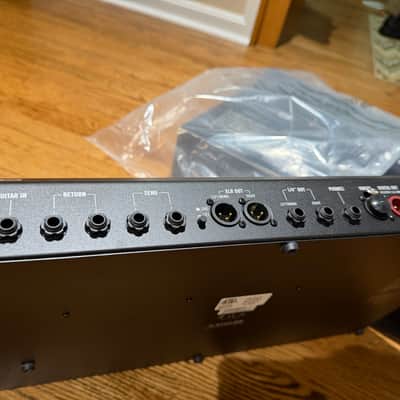 Line6 Helix LT new cond. No Gigs w/Dust Cover image 4