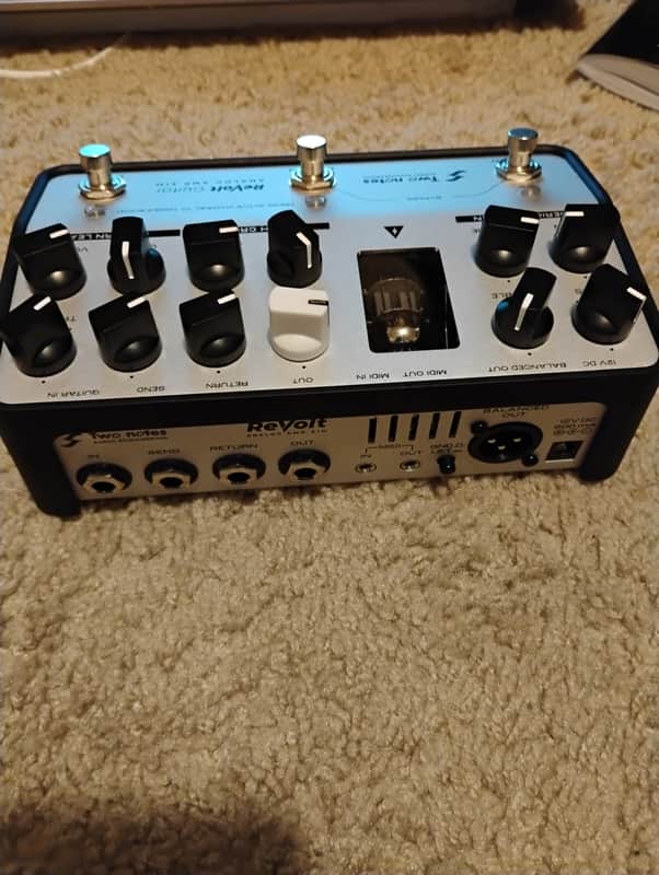 Two Notes ReVolt Guitar