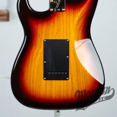 Fender Custom Shop American Custom Stratocaster- NOS - 3 Tone Sunburst image 4