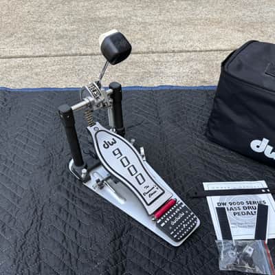 DW 9000 Single Kick Bass Drum Pedal w/ Case image 4