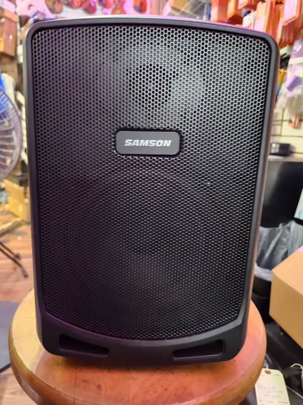 Samson 106W - Black image 1