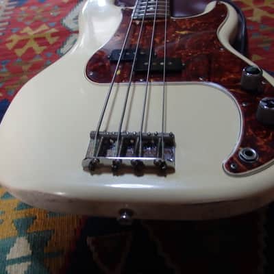 1982 Fender Japan JV P-Bass PB62-115 Precision Tone Vintage White rare image 3