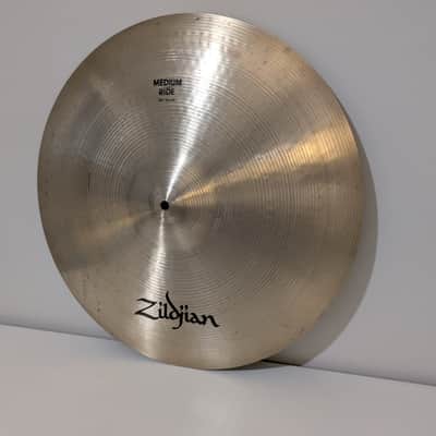 Zildjian 20" A Series Medium Ride Cymbal 1982 - 2012 - Traditional image 2