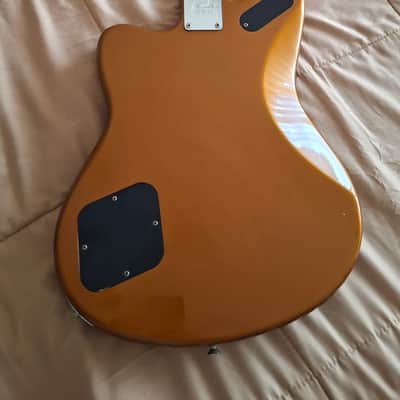 Fender Deluxe Series Toronado 2005 - 2006 - Caramel Metallic image 3