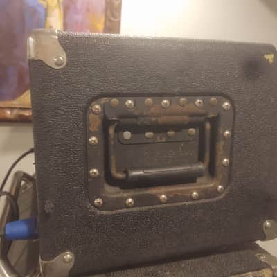 Ampeg SVT-CL Classic Series 300-Watt Tube Bass Amp Head and 8x10 Ampeg Bass Cabinet - Black image 3