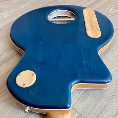 Ceci Domino 2021 Blue image 11