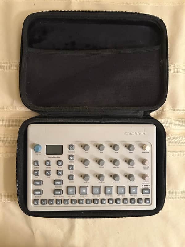 Elektron Model:Cycles *!with carrying case!* Elektron Model:Cycles Groovebox 2020 - Gray image 1