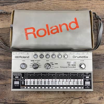 Roland TR-606 Drumatix "High Grade" Model w/ Original Carry Case 1980s Vintage Analog Drum Machine Made in Japan MIJ