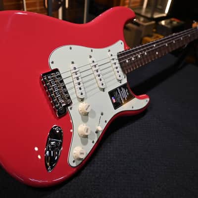 Fender American Professional Classic Stratocaster - Faded Dakota Red #1302 image 3