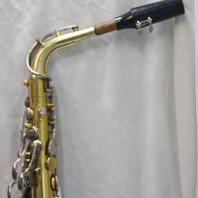 Conn 20M Alto Saxophone w/Case - Brass image 4
