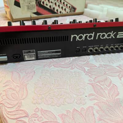 Nord 2X Rack 20-Voice Rackmount Virtual Analog Lead Synthesizer 2003 - 2014 - Red imagen 4