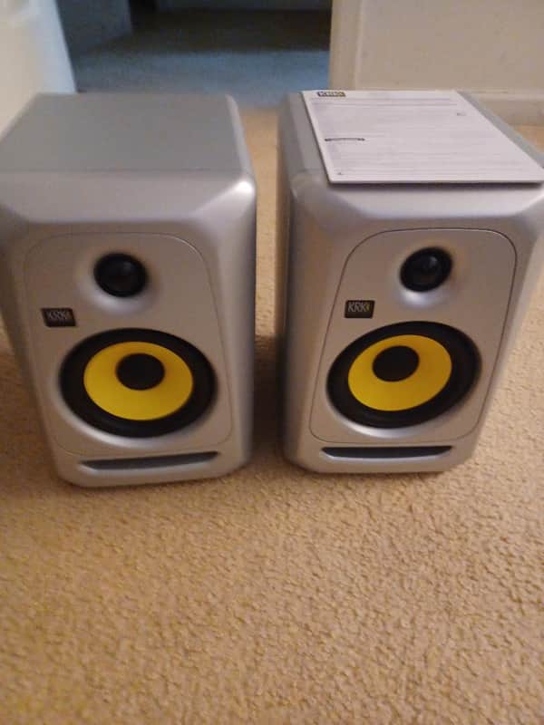 krk classic 5 g3 - silver new mint image 1