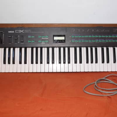 Yamaha DX21 Programmable Algorithm Synthesizer 1985 - Black