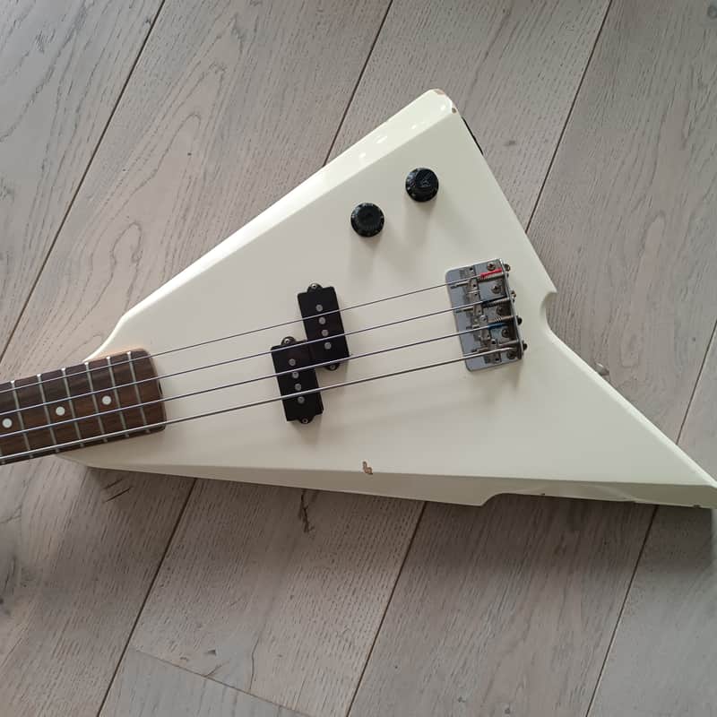 1985 – 1986 Squier Katana Bass White