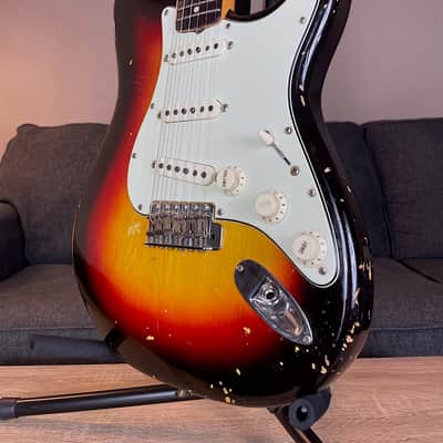 1964 Fender Stratocaster 3-Color Sunburst image 9