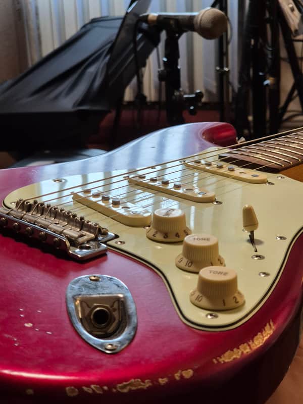 Fender Limited Edition Roadworn Vintera 60s 2022 - Nitrocellulose CAR image 1