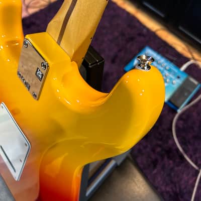 Fender Player Plus Stratocaster 2022 - Tequila Sunrise image 11