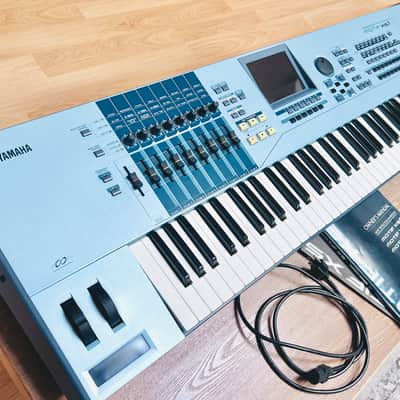 YAMAHA MOTIF XS-7 MUSIC PRODUCTION SYNTHESIZER