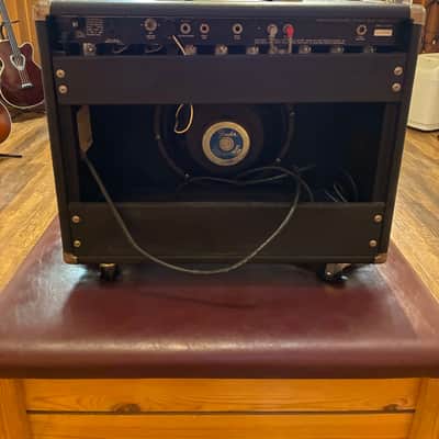 Fender Deluxe Reverb II 2-Channel 20-Watt 1x12" Guitar Combo (1982) image 4