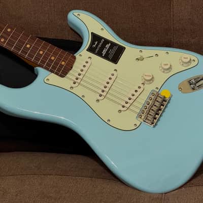 Fender Vintera III Early '60s Stratocaster with Fender Deluxe Gig Bag and Case Candy 2026 Model in Sonic Blue image 1